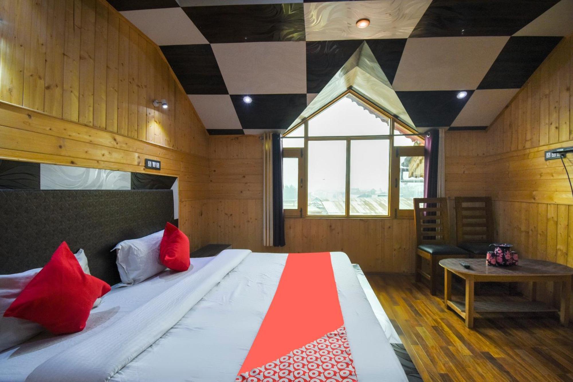 Oyo Hotel New Divine Kashmir Durgjan Екстер'єр фото