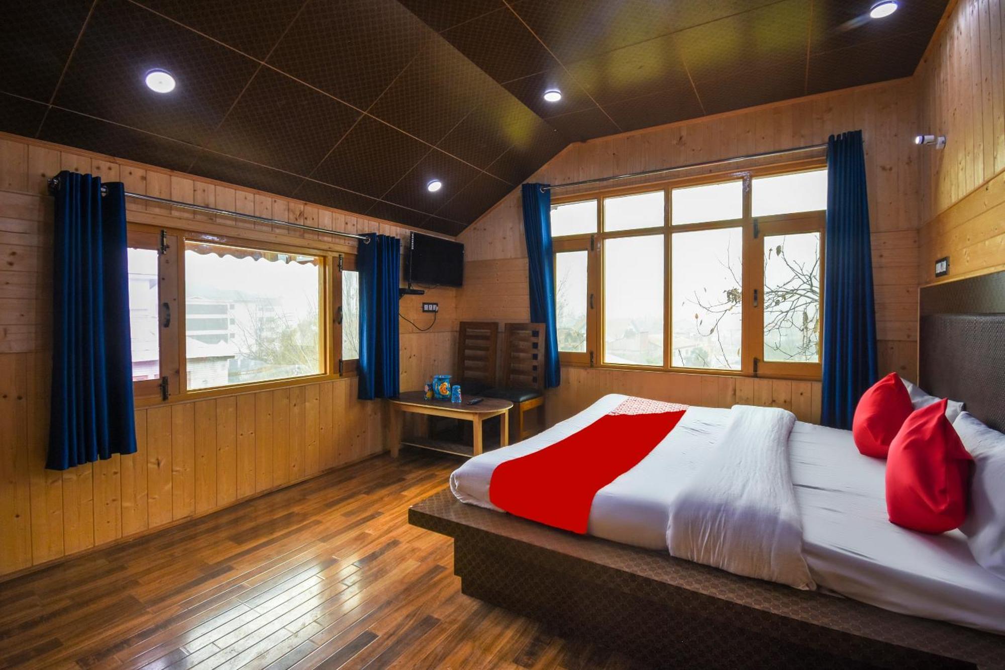 Oyo Hotel New Divine Kashmir Durgjan Екстер'єр фото