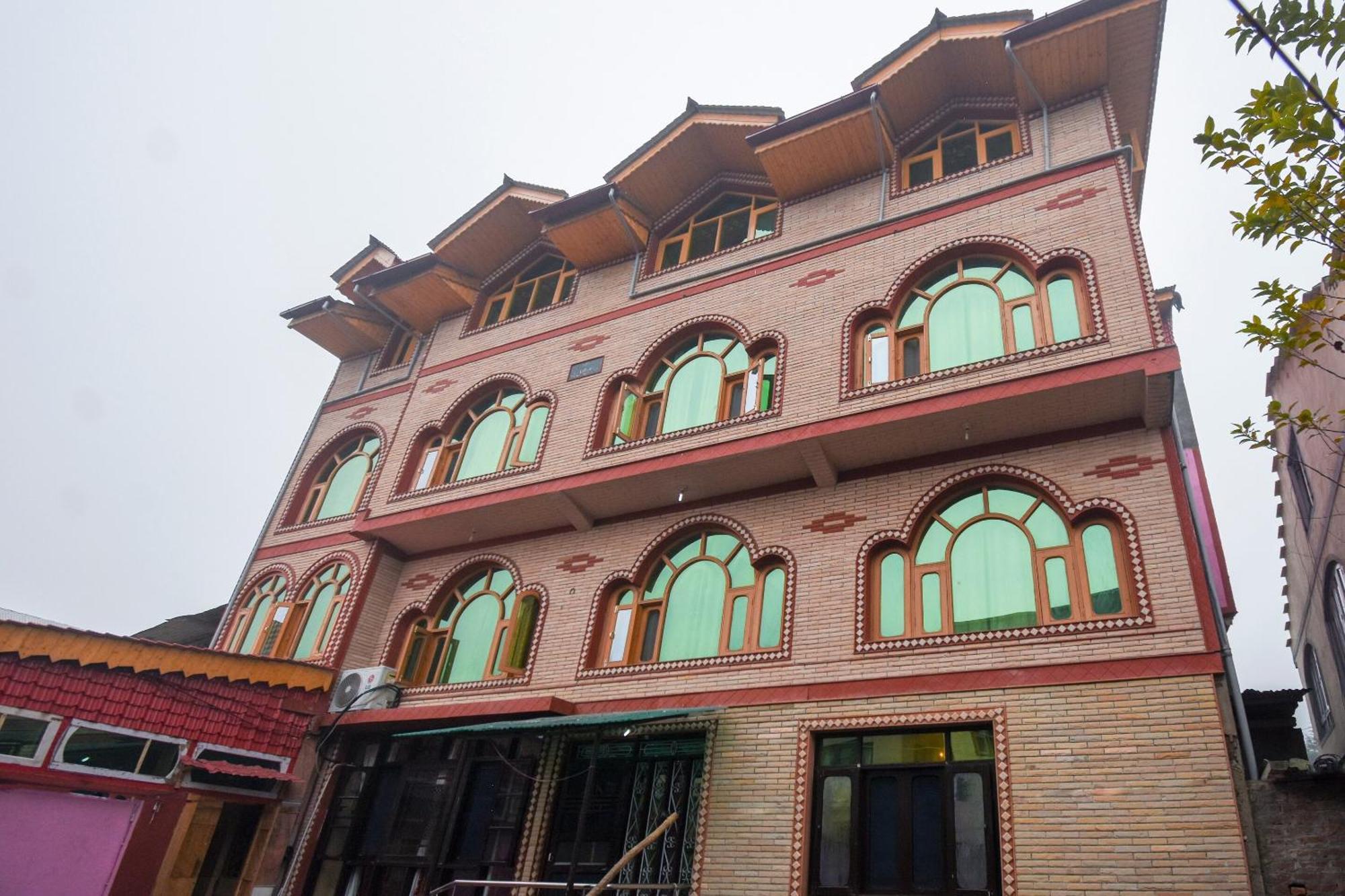Oyo Hotel New Divine Kashmir Durgjan Екстер'єр фото