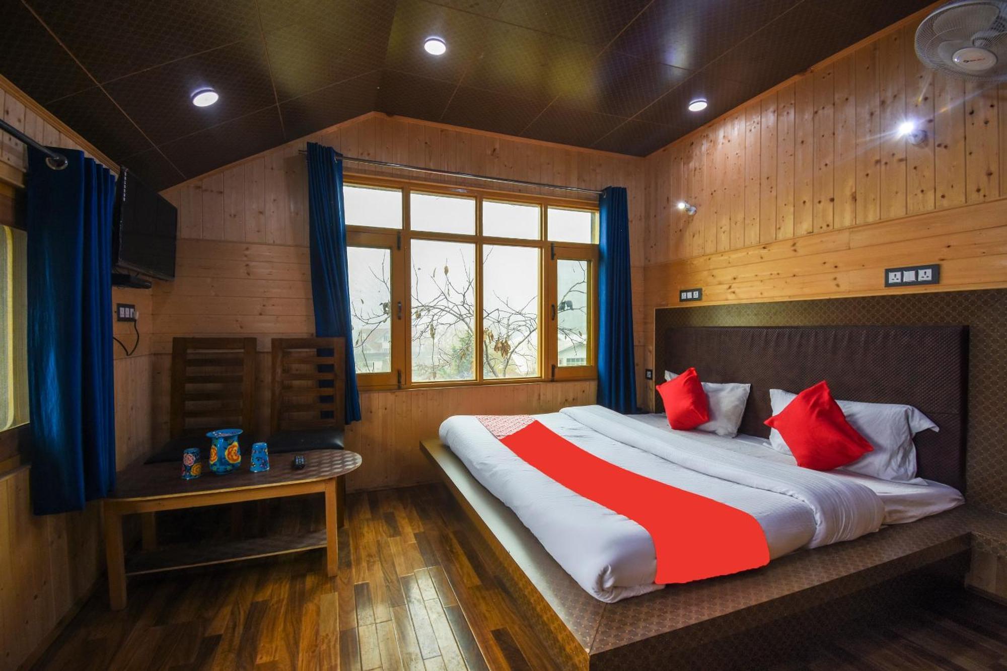 Oyo Hotel New Divine Kashmir Durgjan Екстер'єр фото