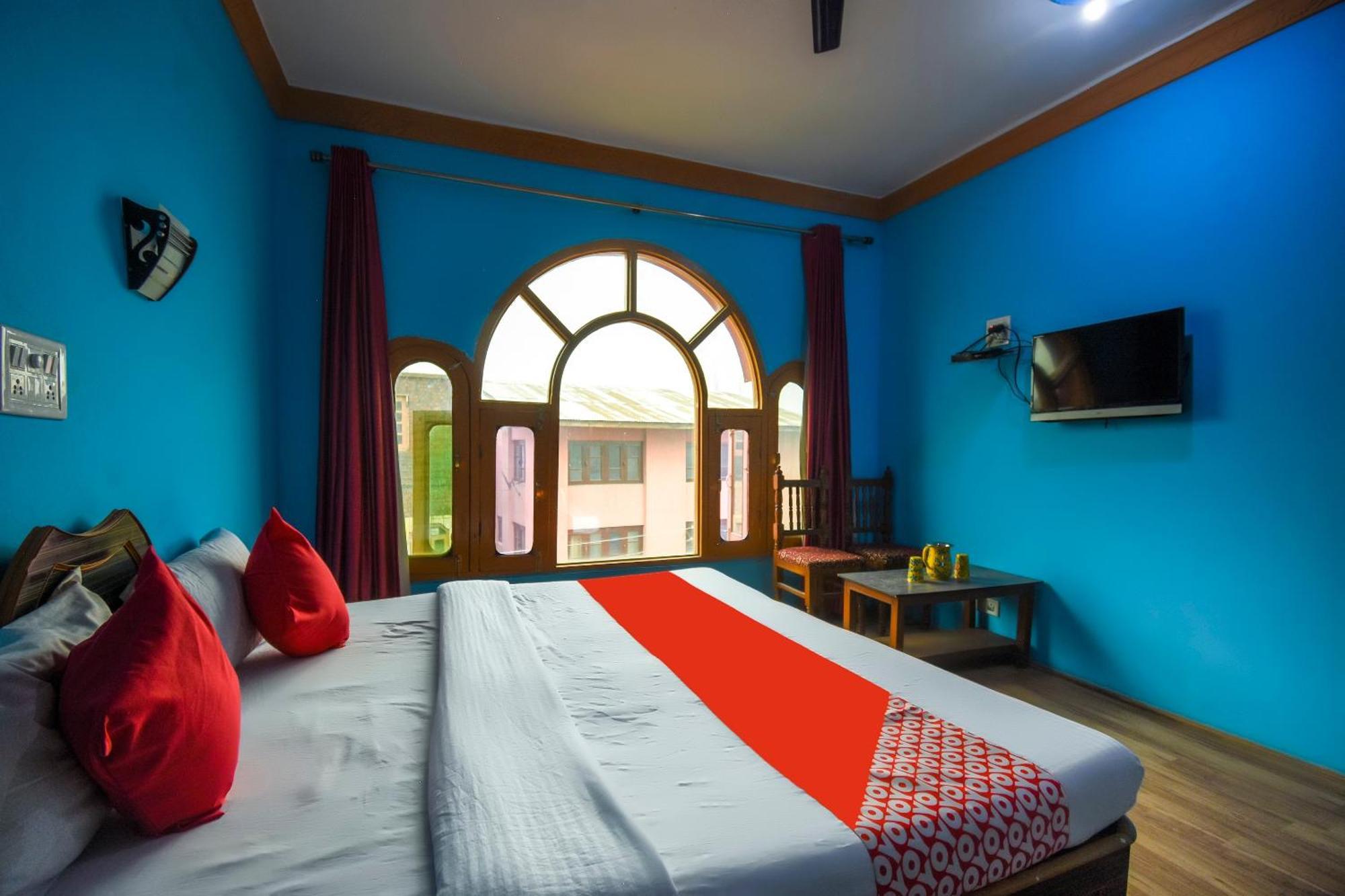 Oyo Hotel New Divine Kashmir Durgjan Екстер'єр фото