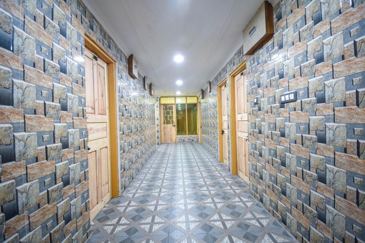 Oyo Hotel New Divine Kashmir Durgjan Екстер'єр фото